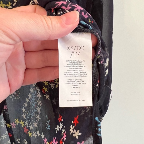 Women’s CAbi blue floral sheer long sleeve tunic blouse size XS - Picture 2 of 6